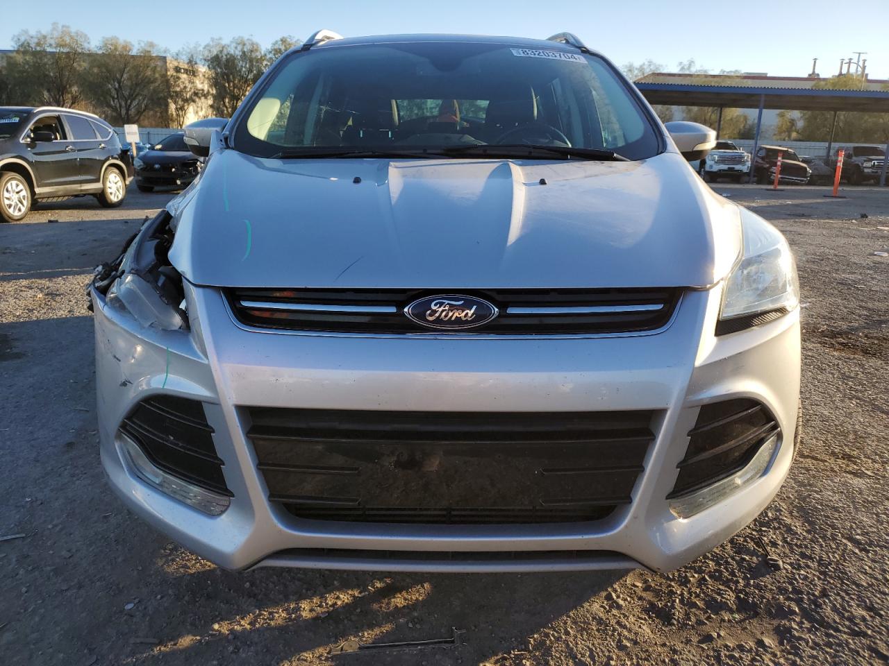 VIN 1FMCU9J97GUB82846 2016 FORD ESCAPE no.5