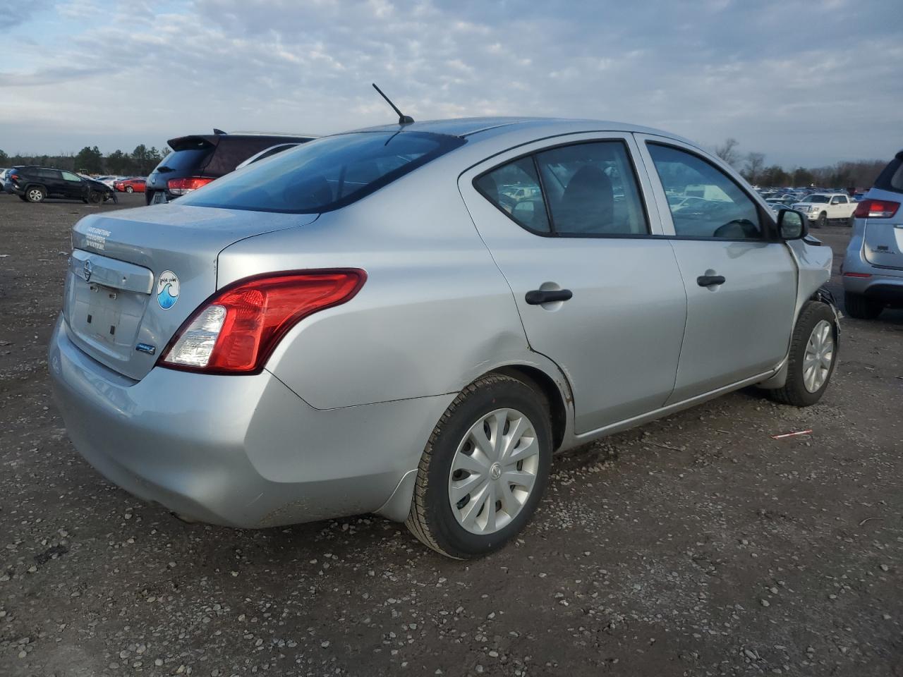 VIN 3N1CN7AP4EL852352 2014 NISSAN VERSA no.3