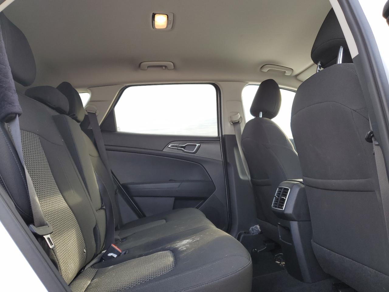 2023 Kia Sportage - Image 11