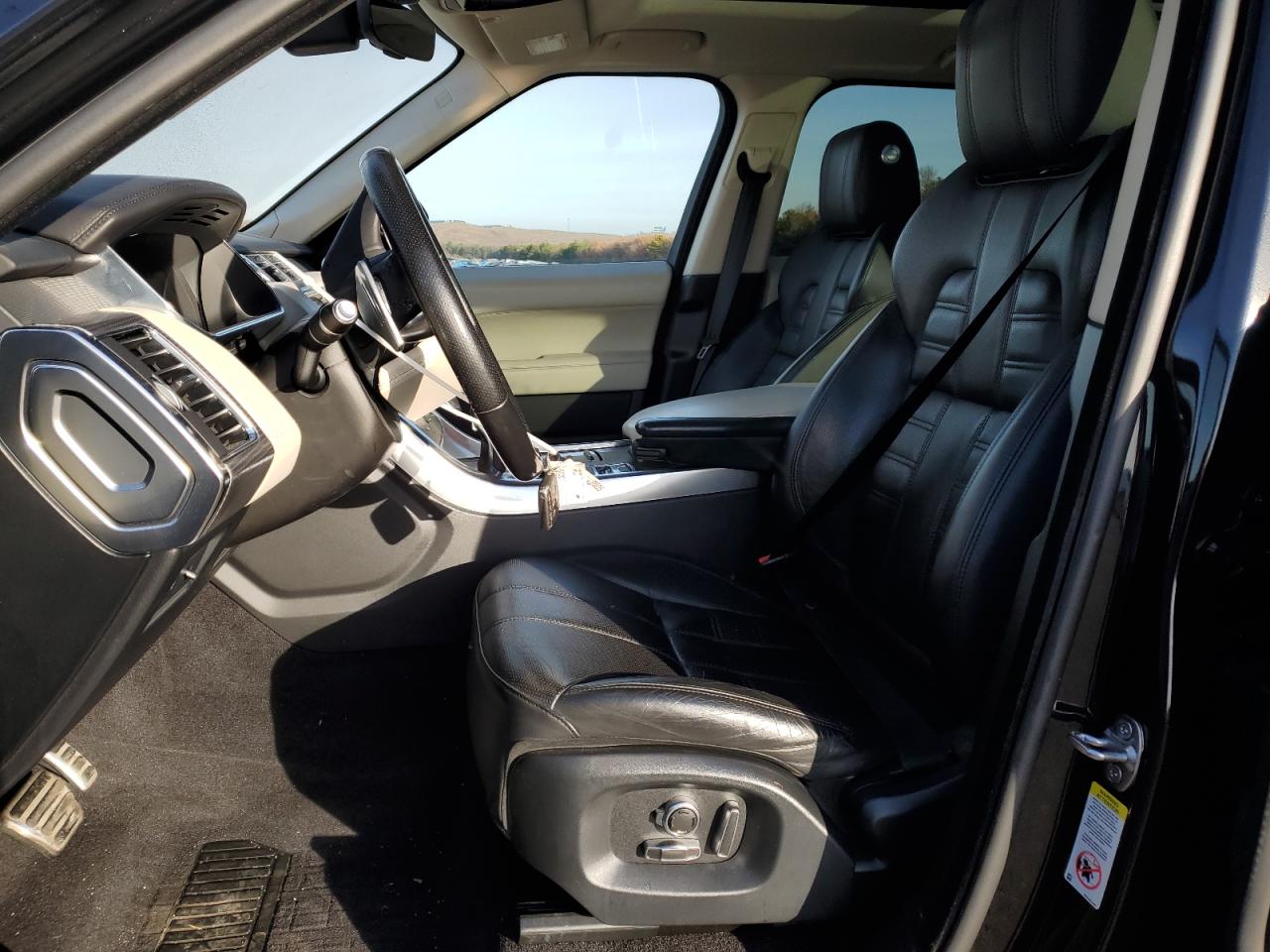 2017 Land Rover Range Rover - Image 7