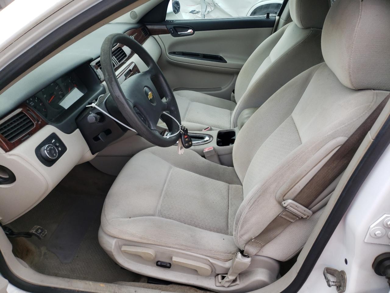 2011 Chevrolet Impala - Image 7