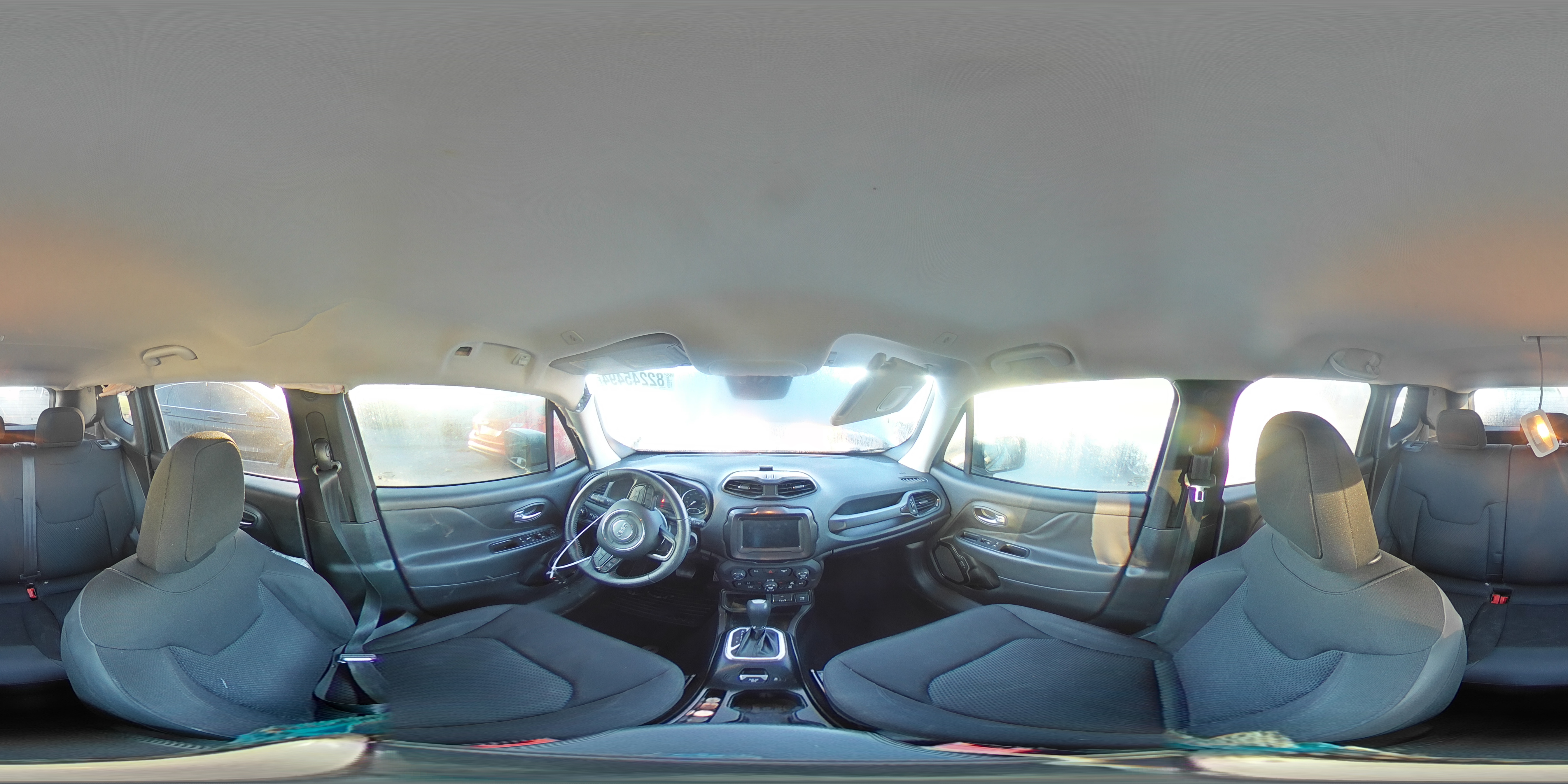 2018 Jeep Renegade - Image 14