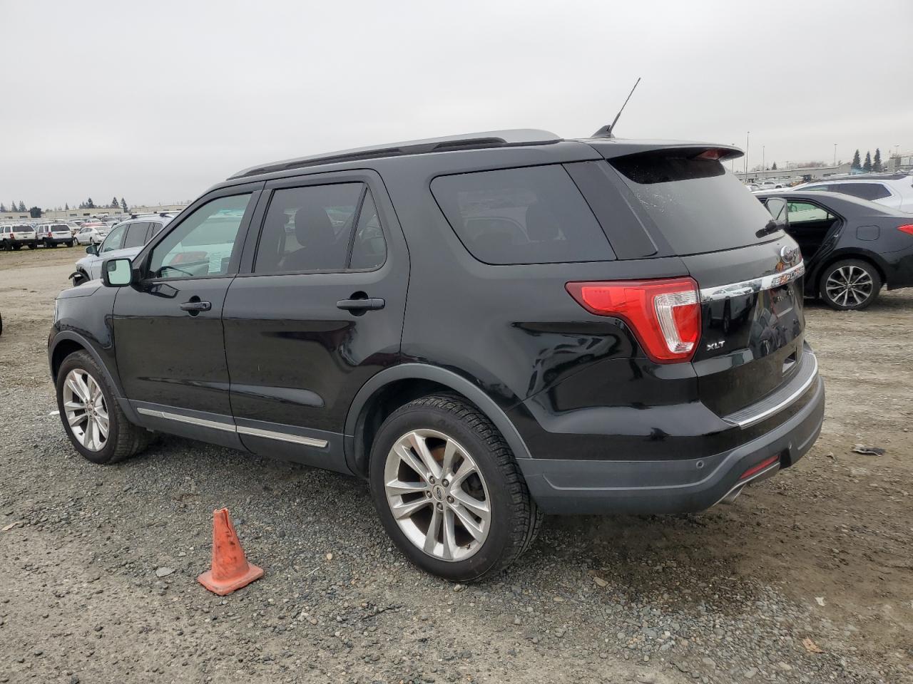 VIN 1FM5K8D84JGB32231 2018 FORD EXPLORER no.2