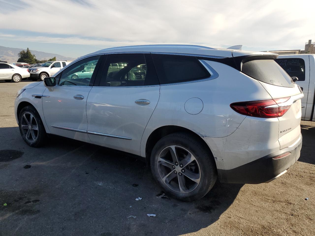 VIN 5GAERBKW3MJ205015 2021 BUICK ENCLAVE no.2