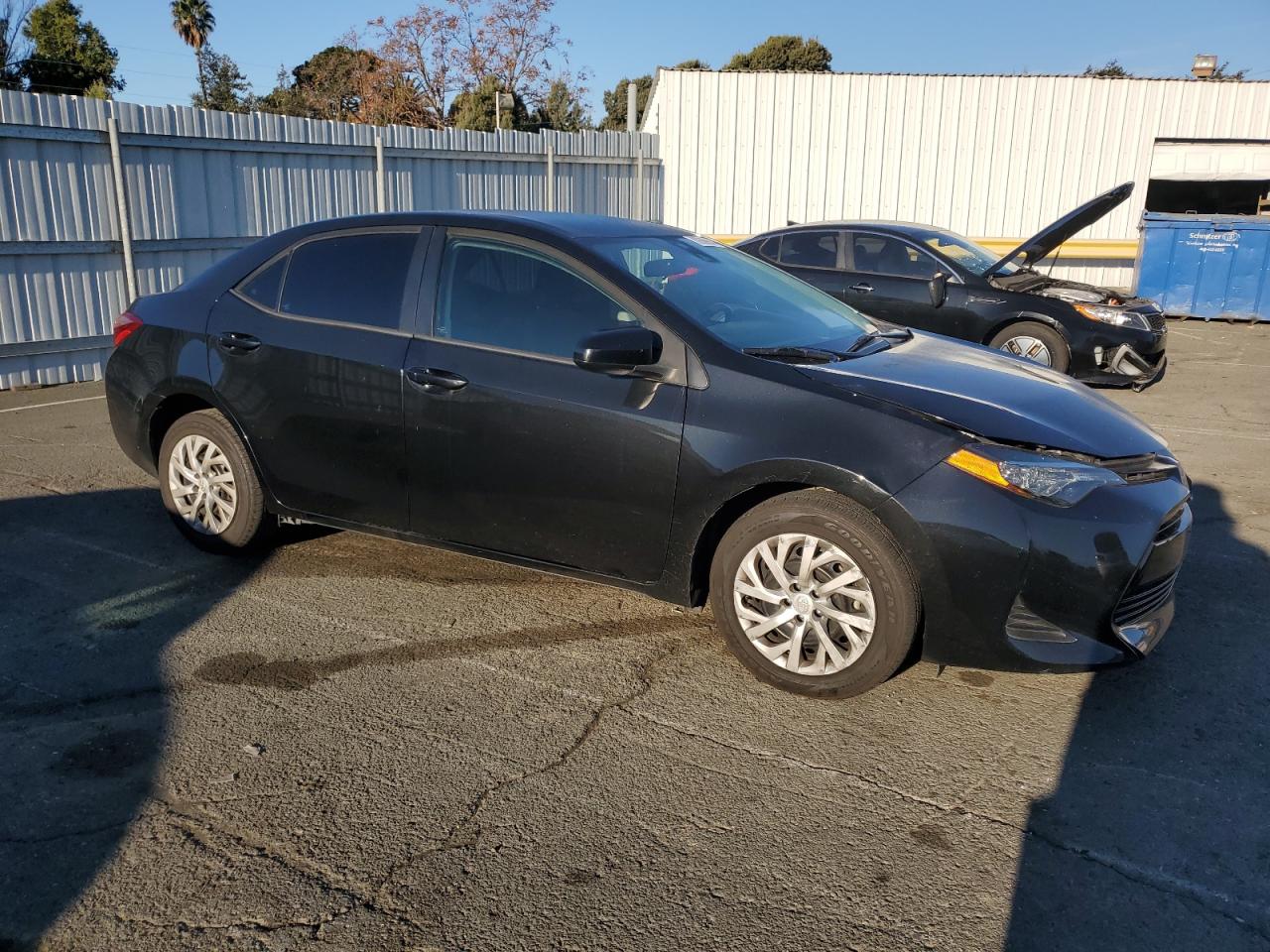 VIN 5YFBURHE6KP921889 2019 TOYOTA COROLLA no.4