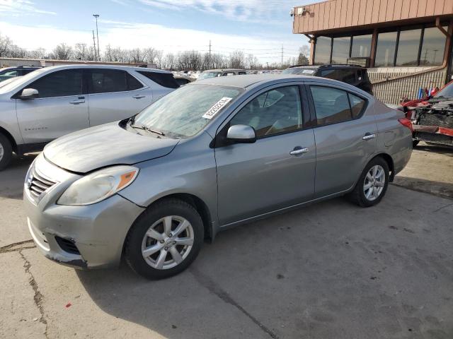 2014 Nissan Versa S zu verkaufen in Fort Wayne, IN - Front End