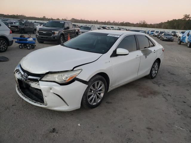 Седаны TOYOTA CAMRY 2015 Белы