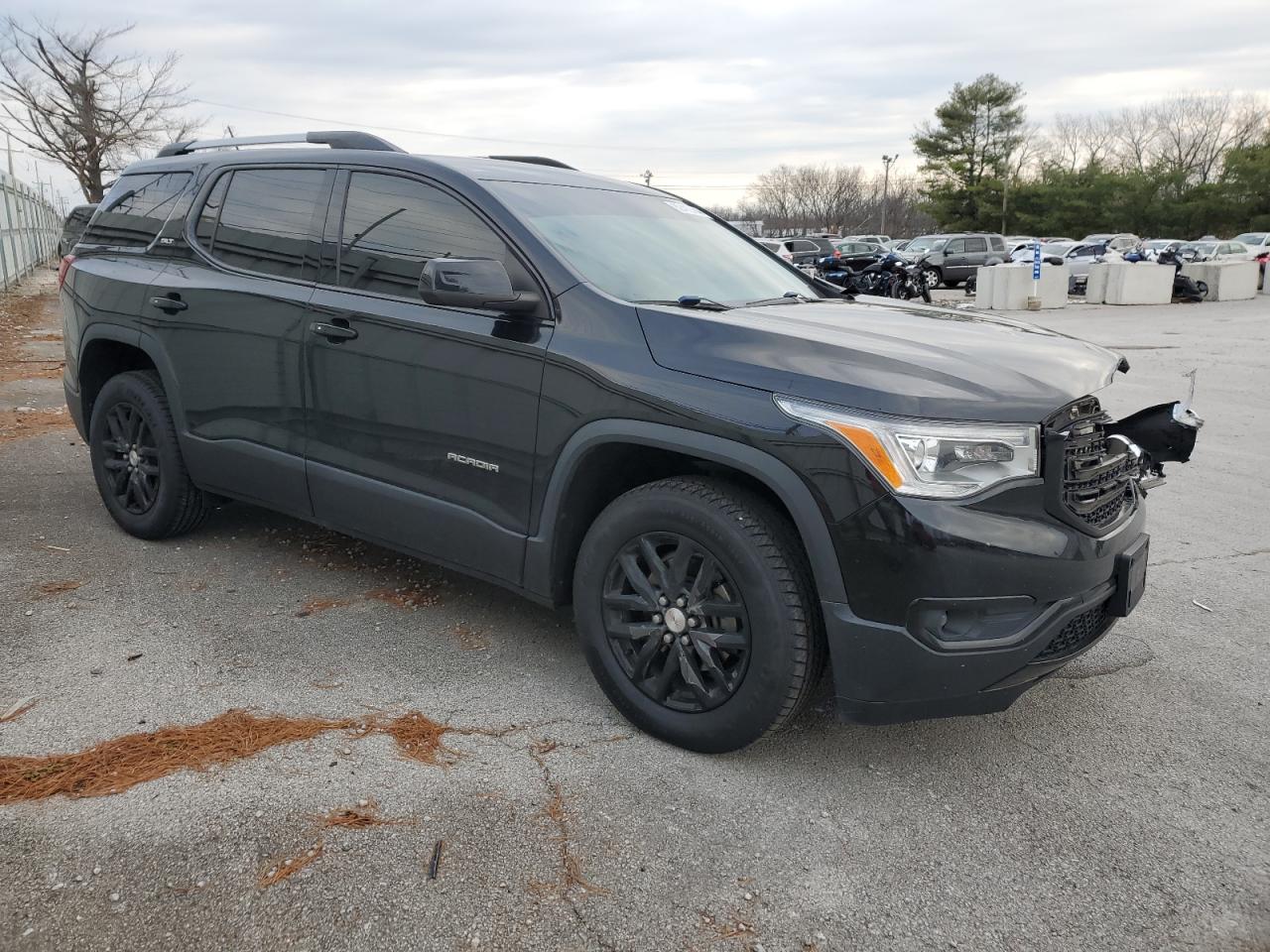 2018 GMC Acadia - Image 4