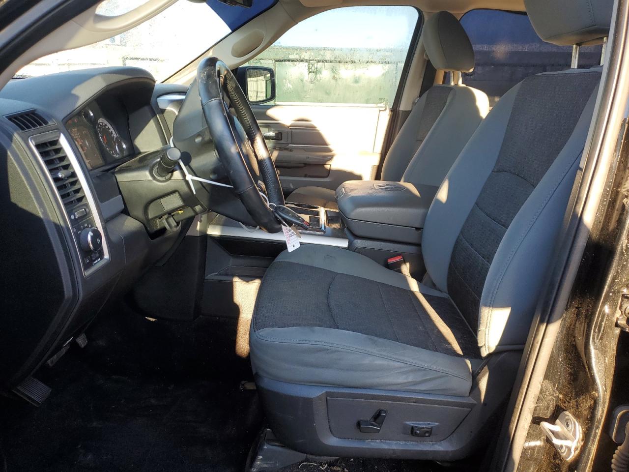 2013 RAM 1500 - Image 7