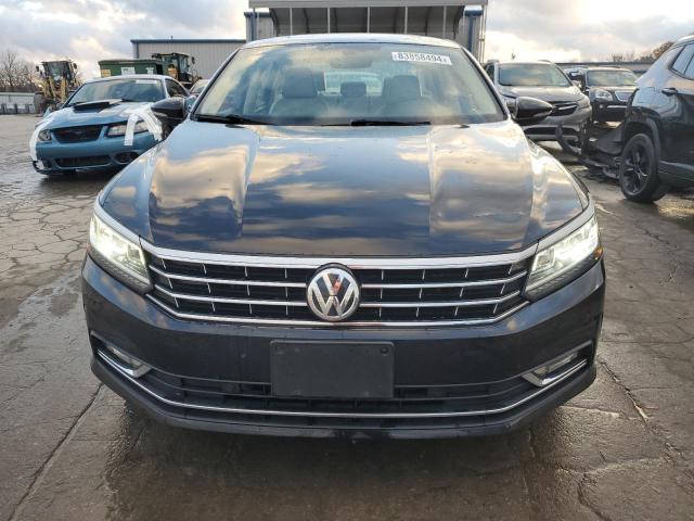  VOLKSWAGEN PASSAT 2018 Black