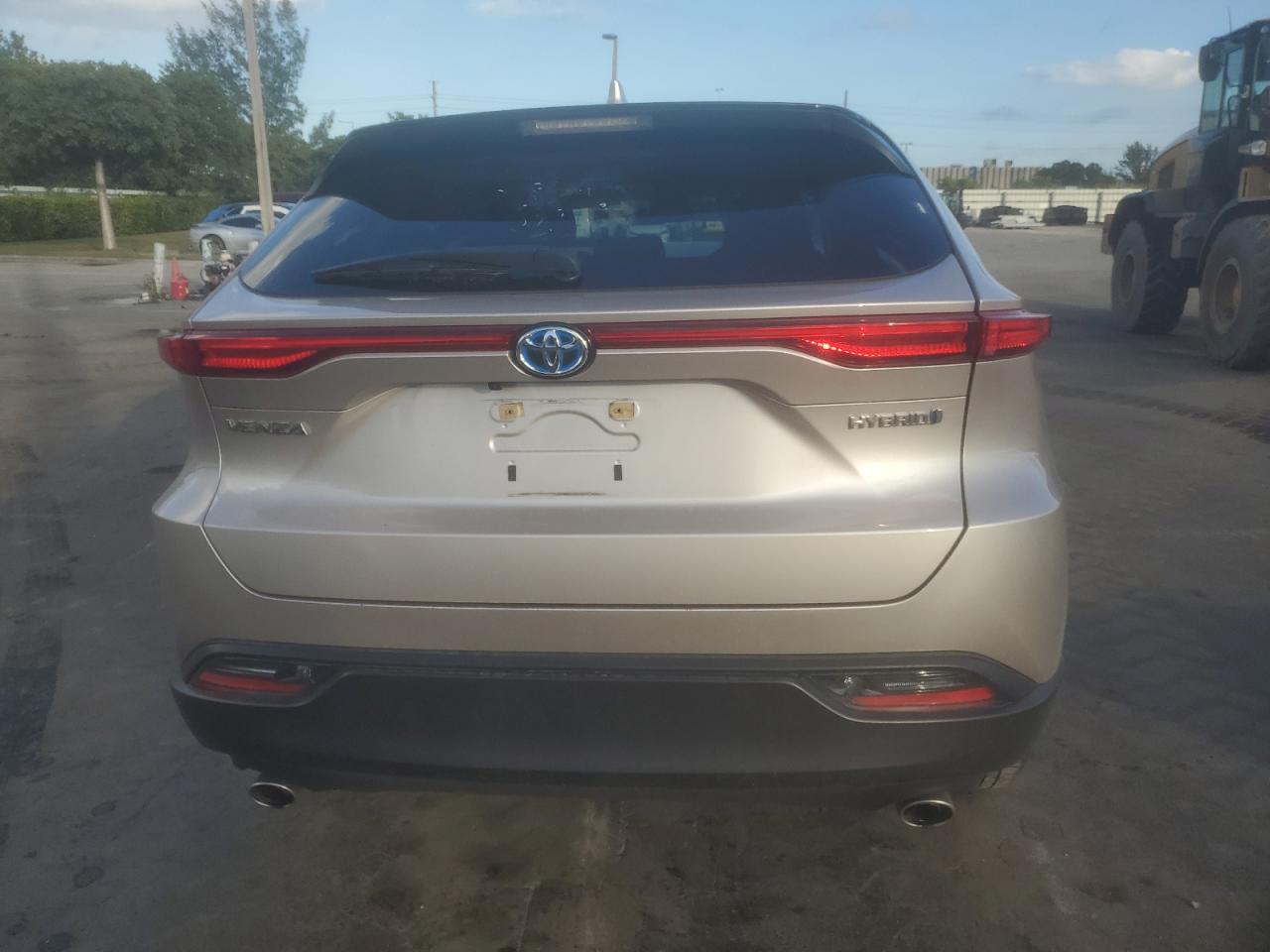 2021 Toyota Venza - Image 6