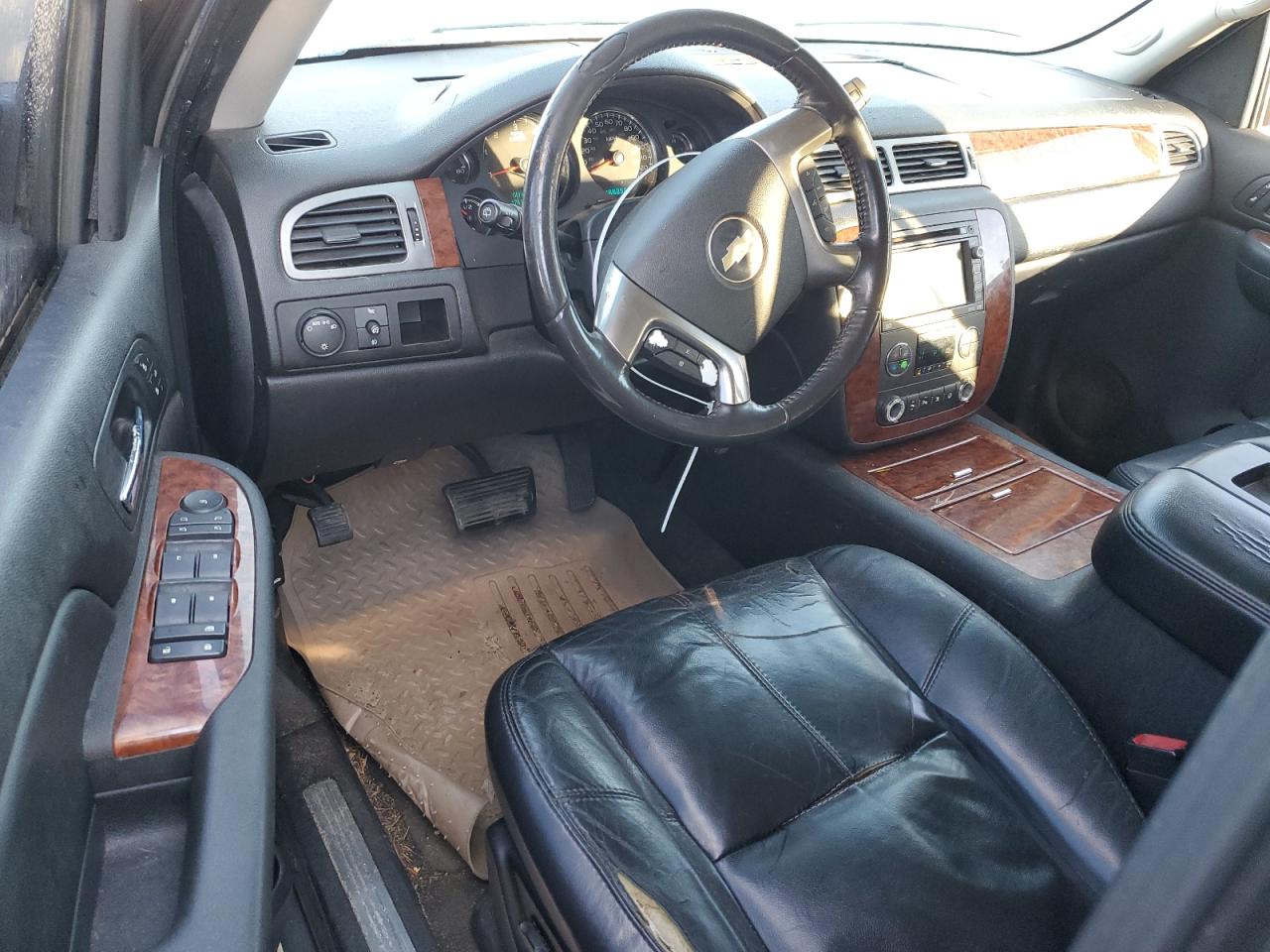 2007 Chevrolet Tahoe - Image 8