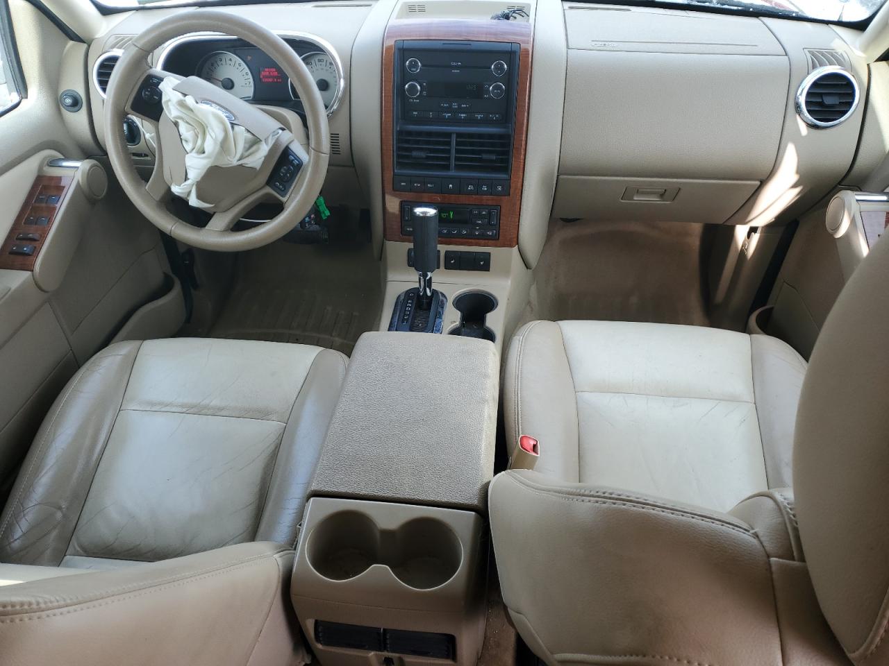 2010 Ford Explorer - Image 8