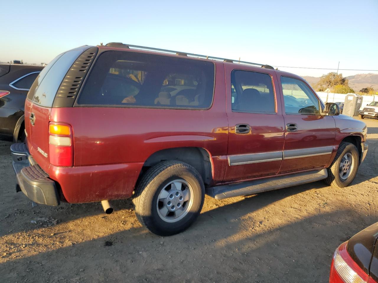 2003 Chevrolet Suburban - Image 3