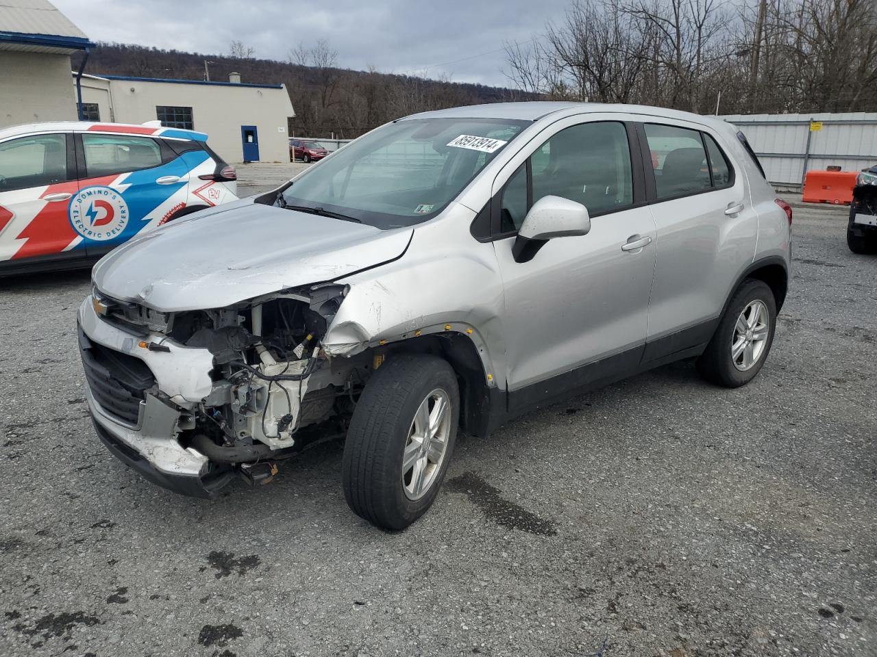 KL7CJNSB5JB596683 2018 CHEVROLET TRAX - Image 1