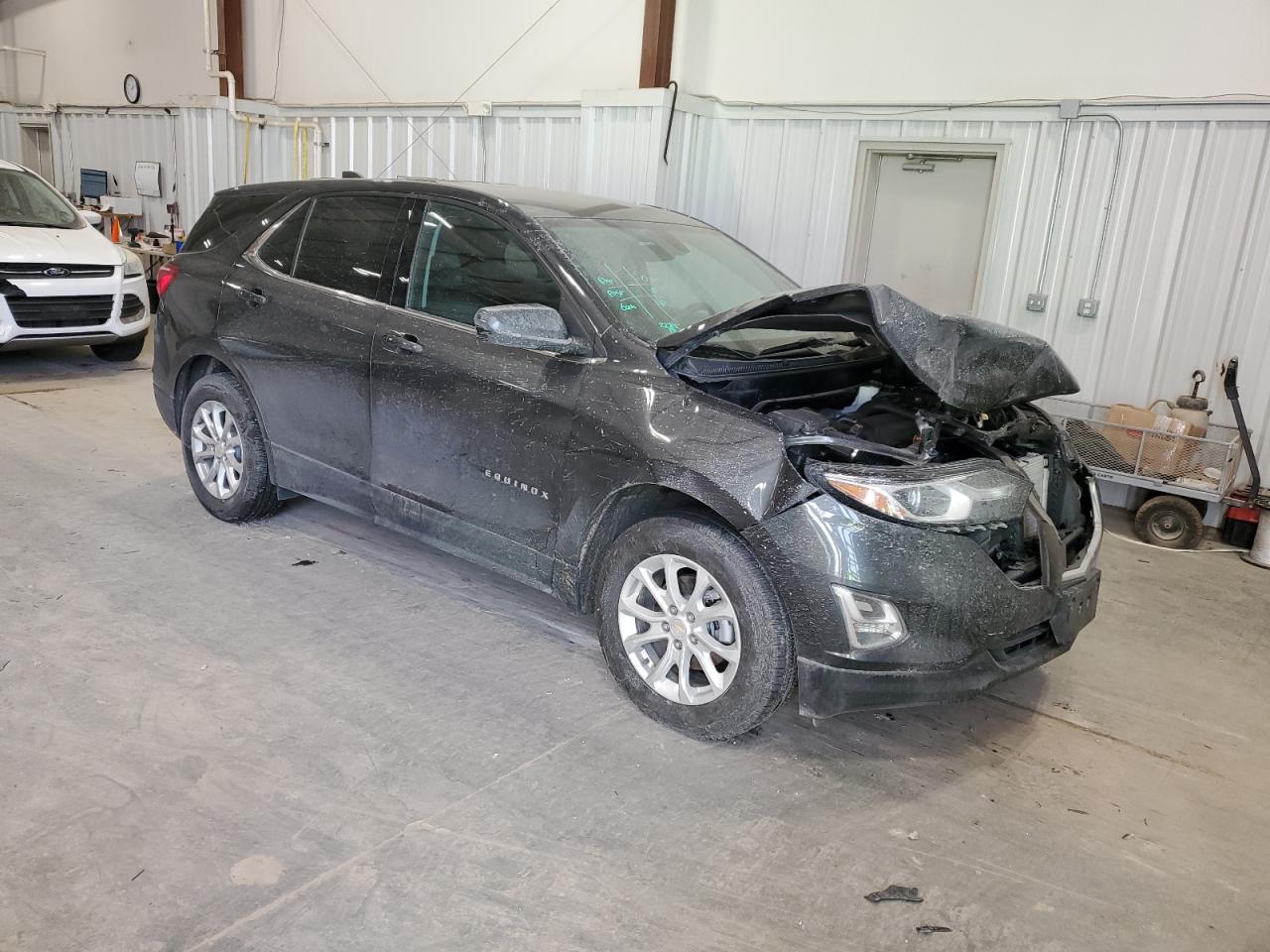 VIN 2GNAXUEV1K6258895 2019 CHEVROLET EQUINOX no.4