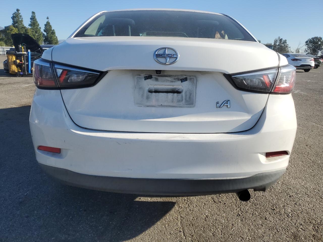 VIN 3MYDLBZV4GY115950 2016 TOYOTA SCION no.6