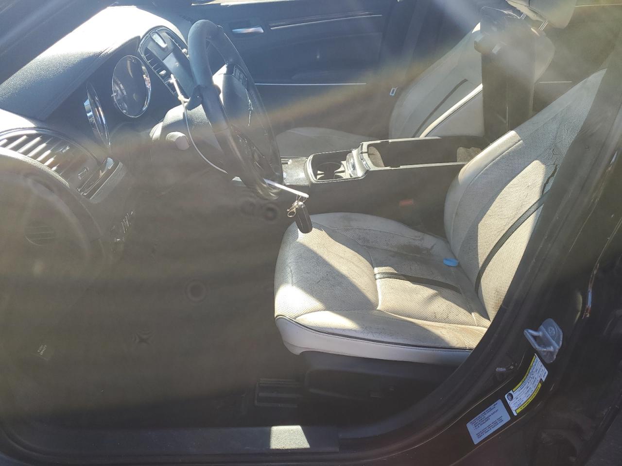 2014 Chrysler 300 - Image 7