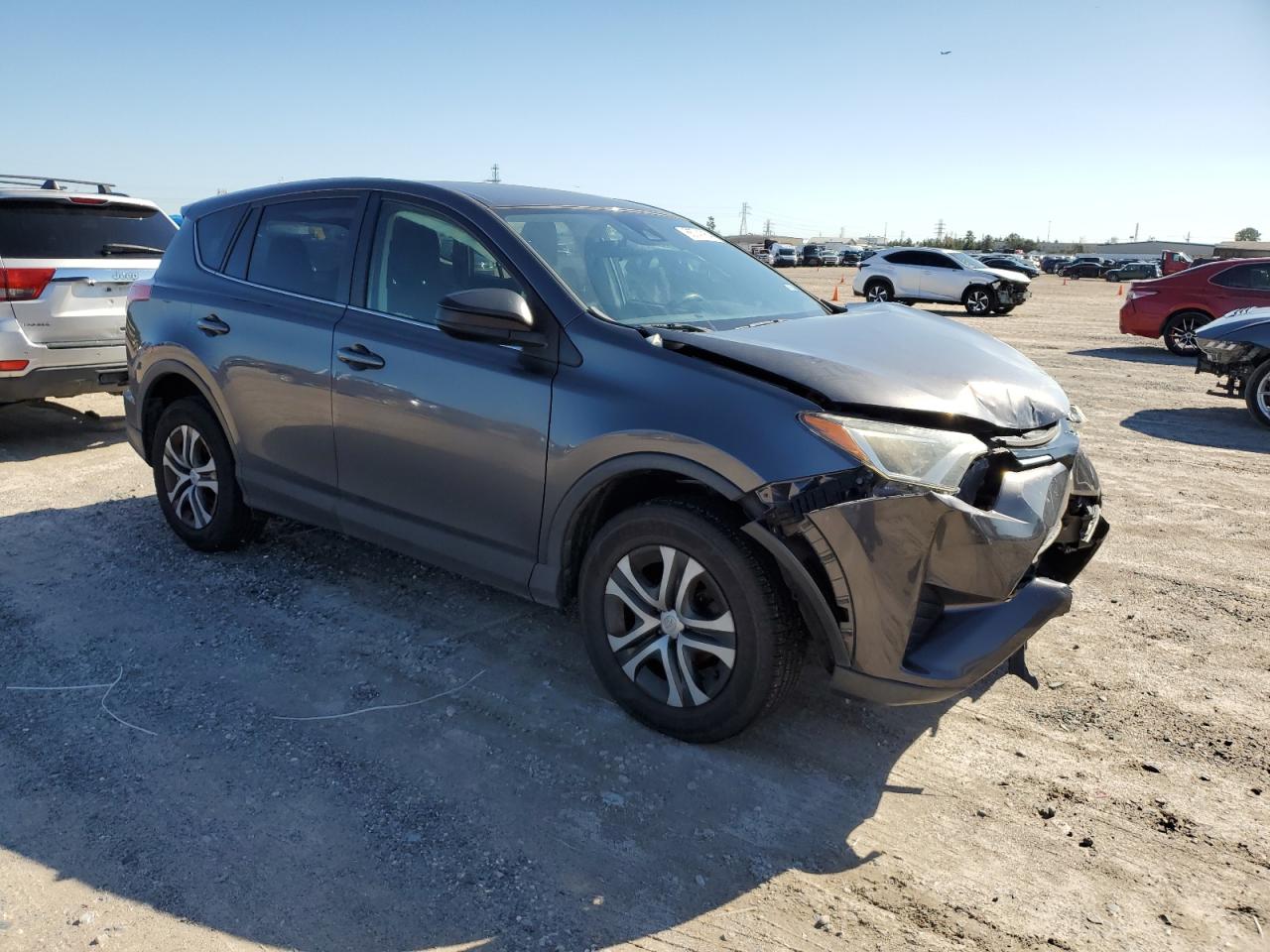 VIN JTMZFREV9JJ740379 2018 TOYOTA RAV4 no.4