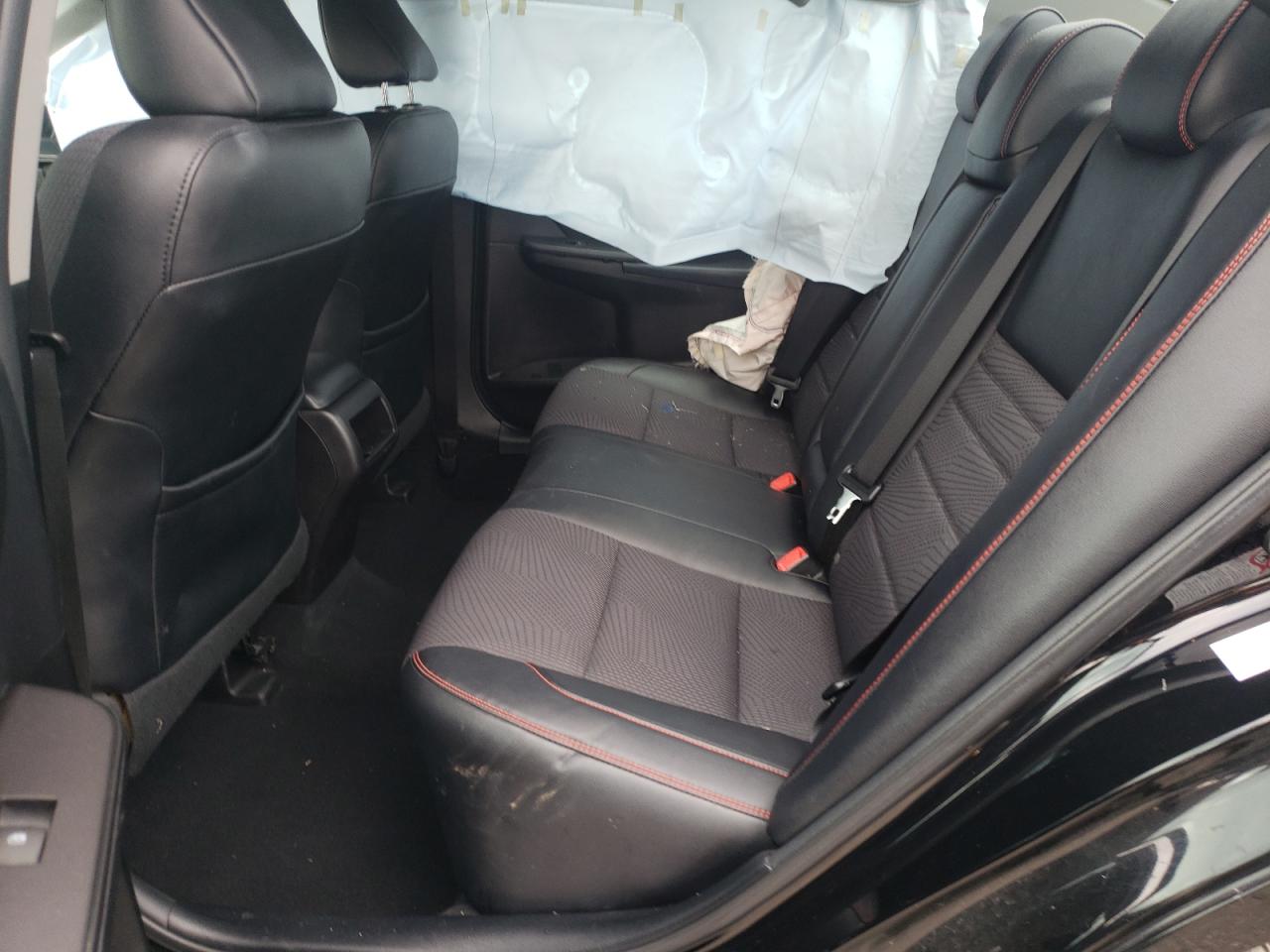 2016 Toyota Camry - Image 11
