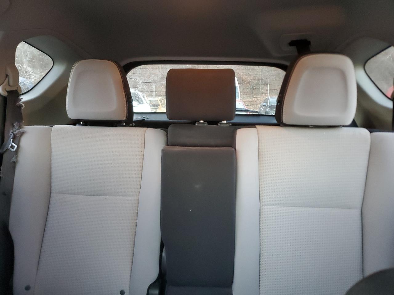 2018 Toyota RAV 4 - Image 10
