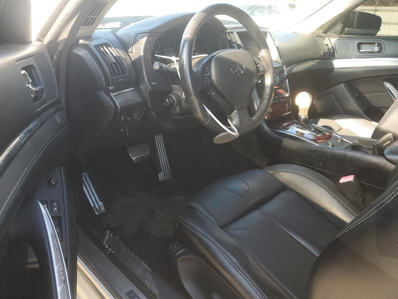 2012 Infiniti G - Image 8
