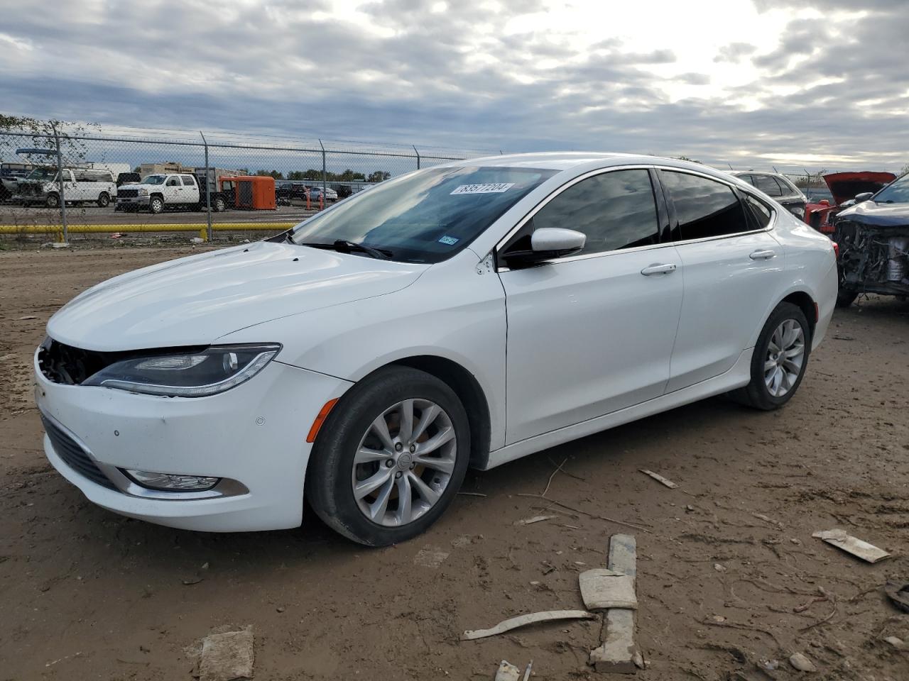 VIN 1C3CCCCGXFN584180 2015 CHRYSLER 200 no.1