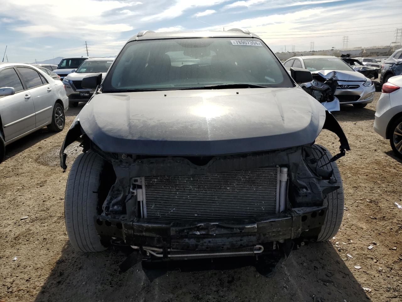 VIN 1GNKRFED5HJ333790 2017 CHEVROLET TRAVERSE no.5