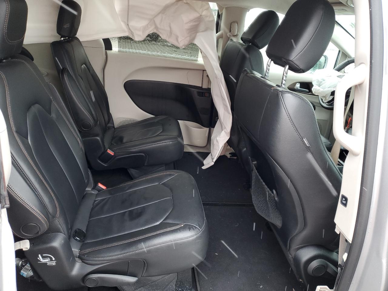 2017 Chrysler Pacifica Touring L VIN: 2C4RC1BG2HR607887 Lot: 85989464