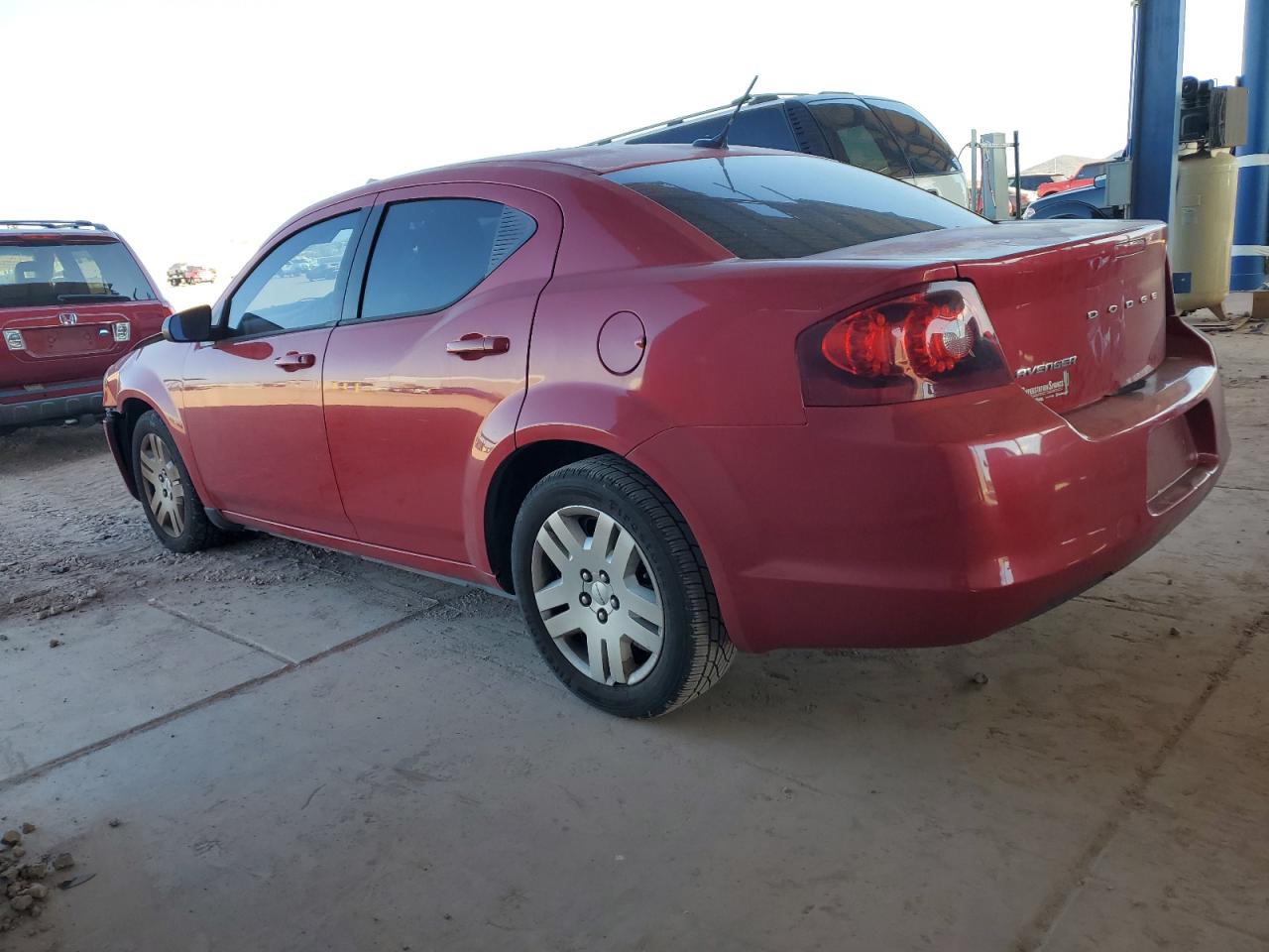 2013 Dodge Avenger - Image 2