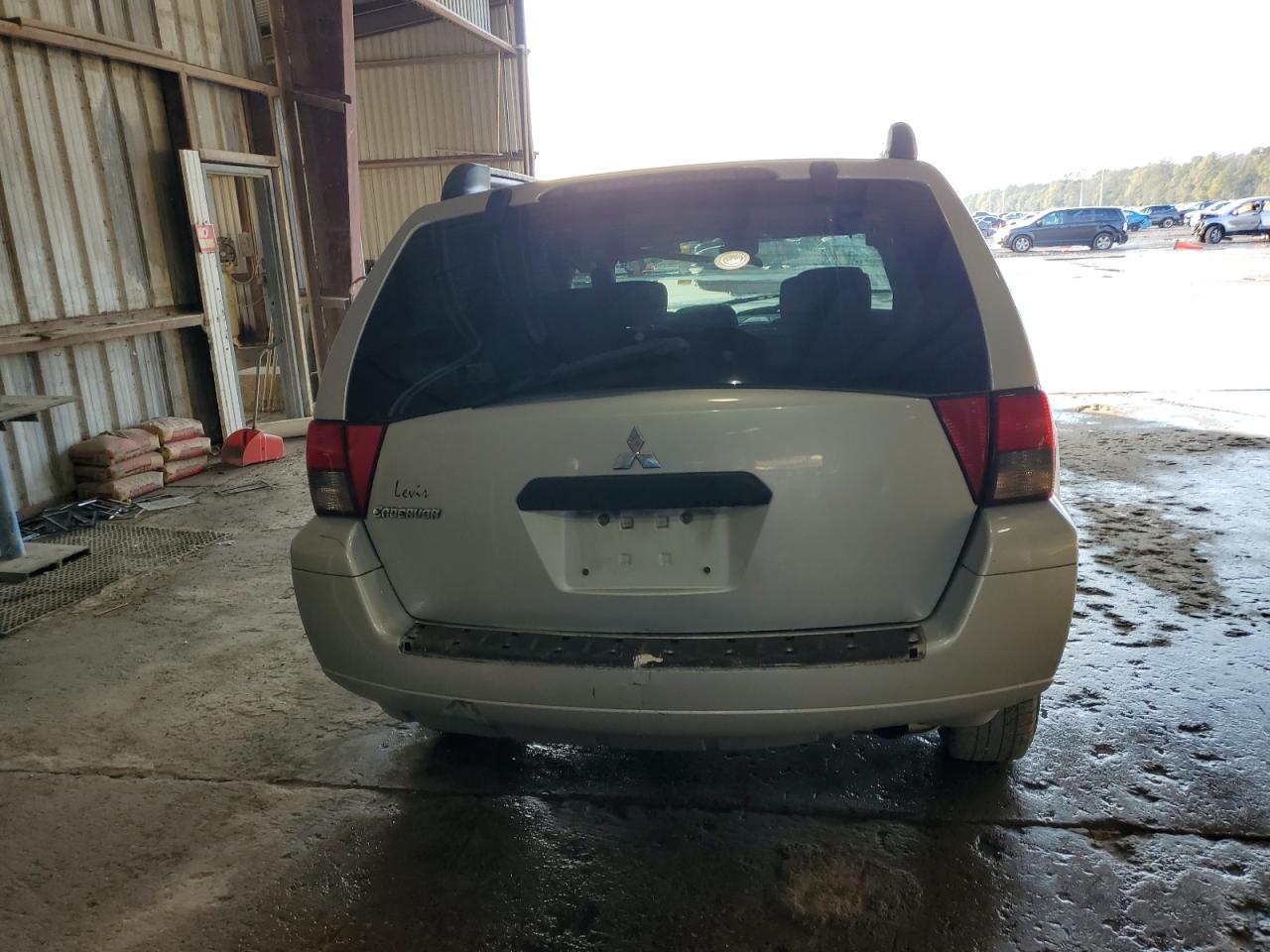 2007 Mitsubishi Endeavor - Image 6