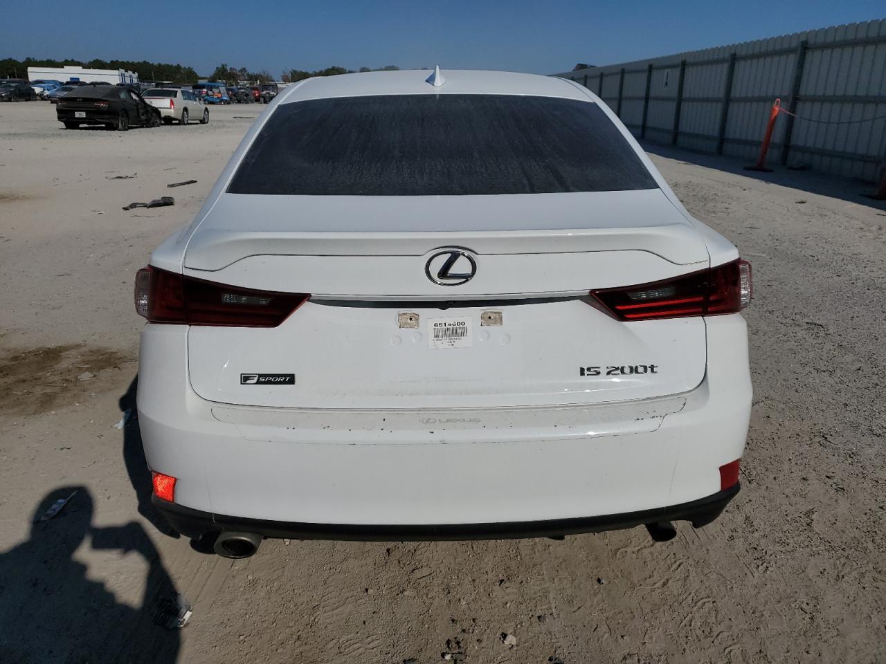 2016 Lexus IS - Image 6