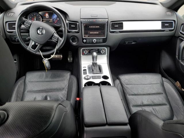 Паркетники VOLKSWAGEN TOUAREG 2017 Чорний