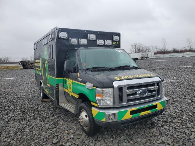 2013 Ford Econoline E450 Super Duty Cutaway Van