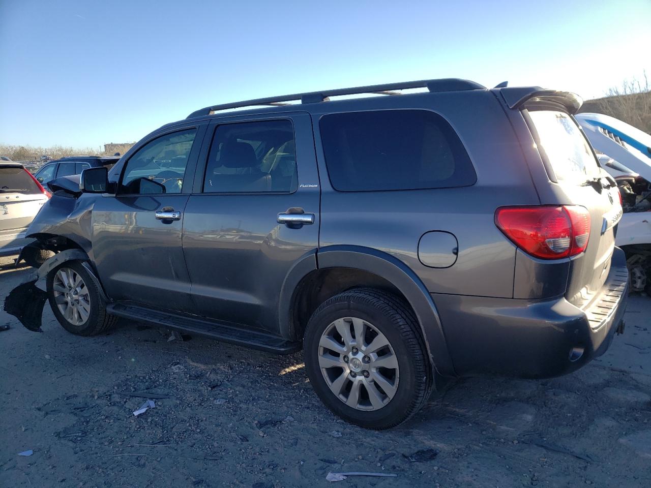2015 Toyota Sequoia - Image 2