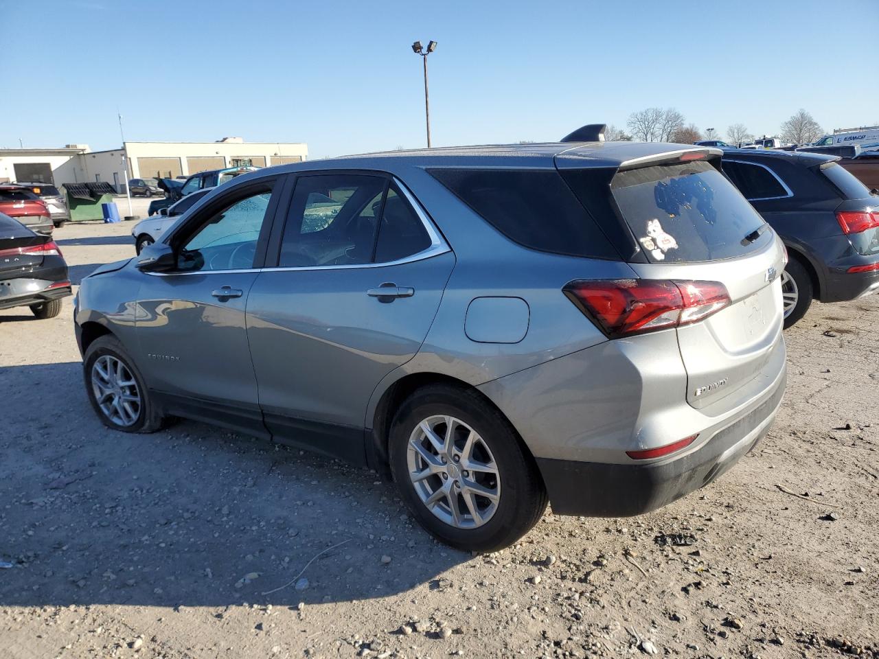 2023 Chevrolet Equinox - Image 2