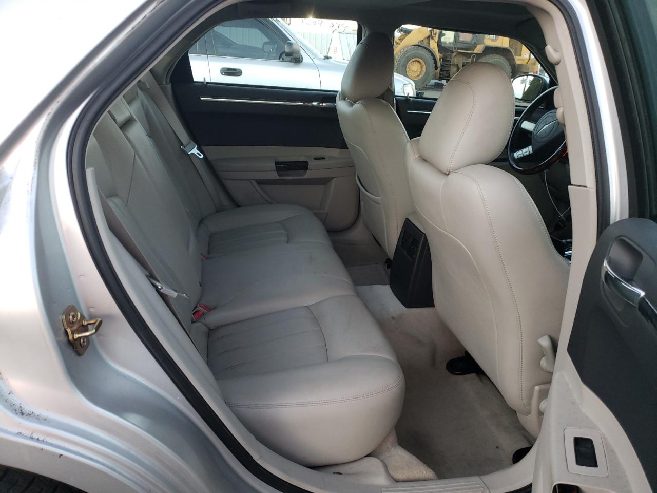 2005 Chrysler 300C VIN: 2C3JA63H45H110255 Lot: 82169444