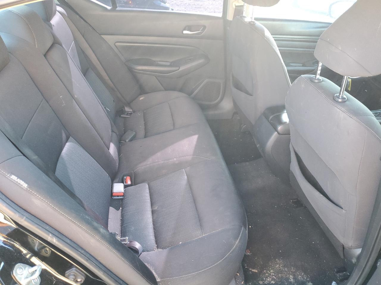 2020 Nissan Altima - Image 10