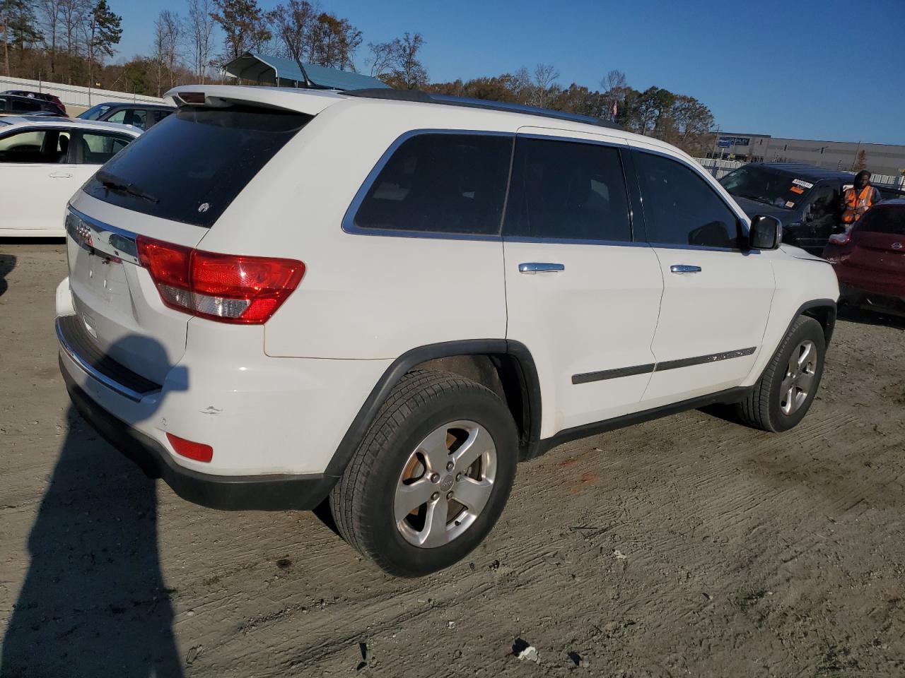 2013 Jeep Grand Cherokee - Image 3
