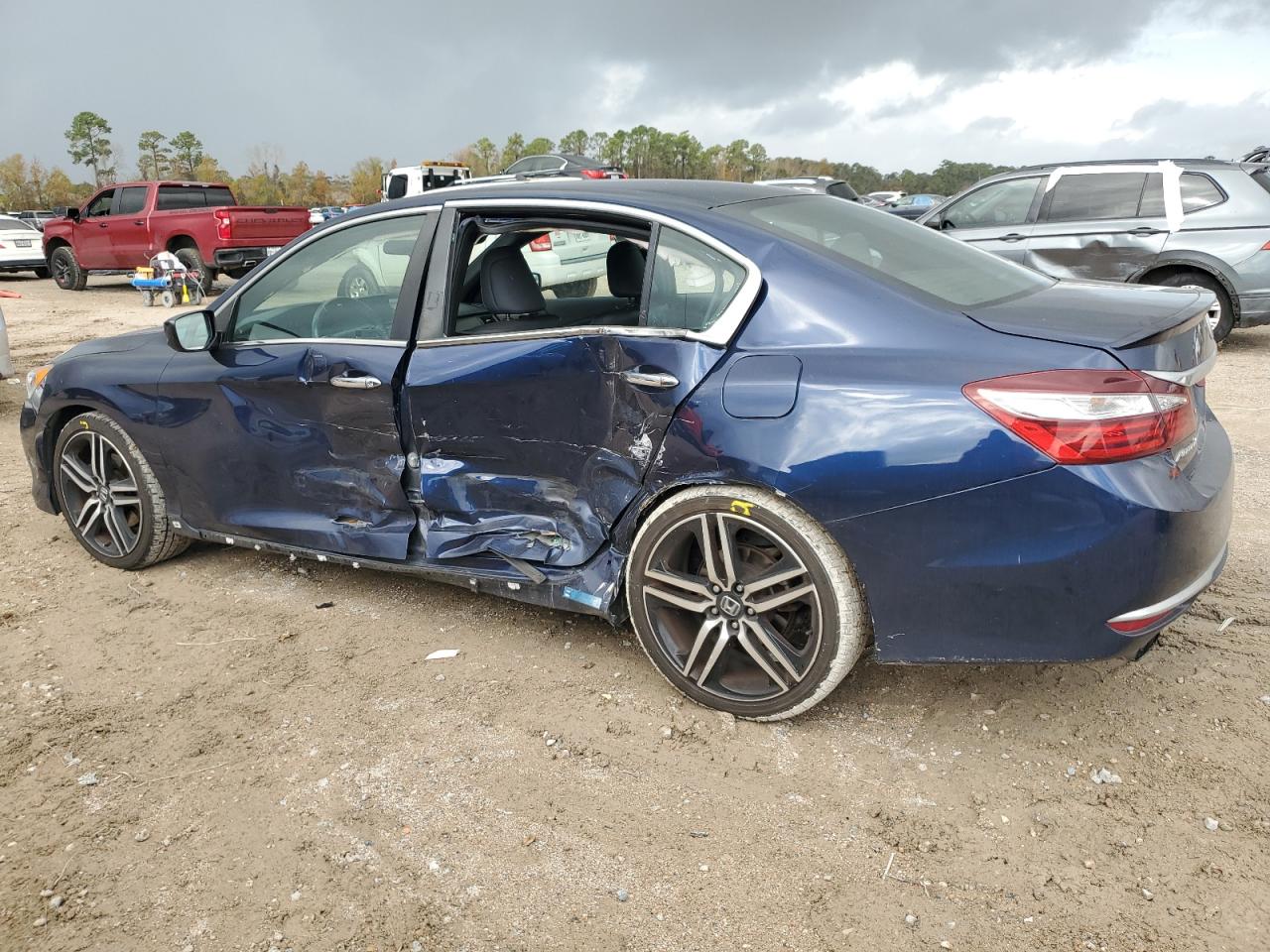 1HGCR2F64HA134544 2017 HONDA ACCORD - Image 2