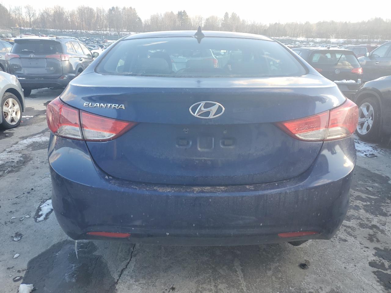 2013 Hyundai Elantra - Image 6