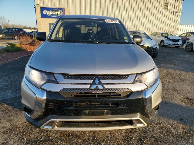  MITSUBISHI OUTLANDER 2019 Srebrny