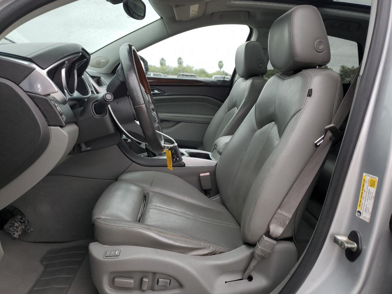 2010 Cadillac SRX - Image 7