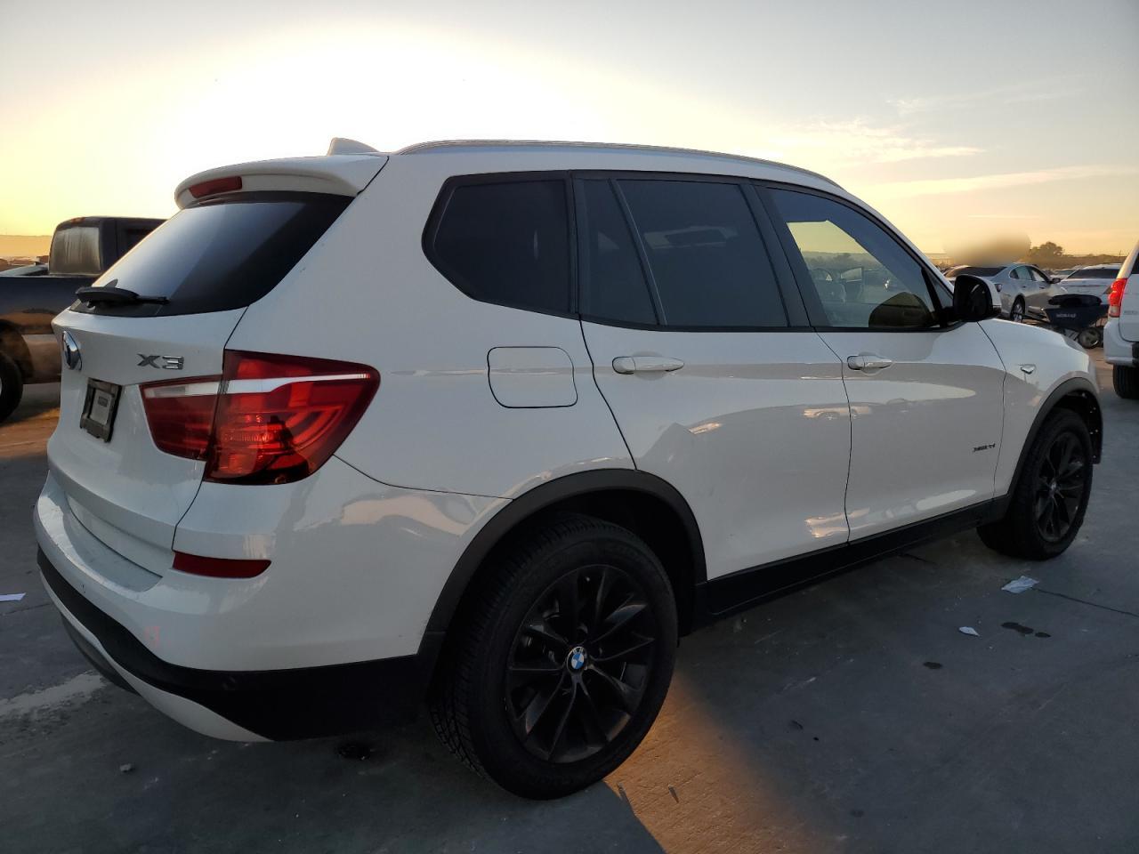 VIN 5UXWX9C31H0T16663 2017 BMW X3 no.3