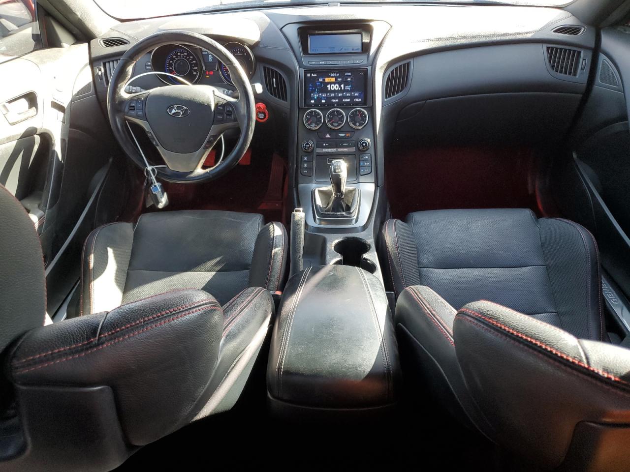 2015 Hyundai Genesis - Image 8