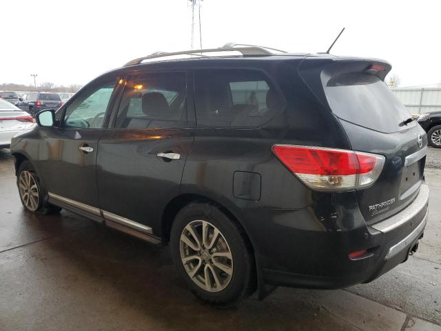  NISSAN PATHFINDER 2015 Чорний