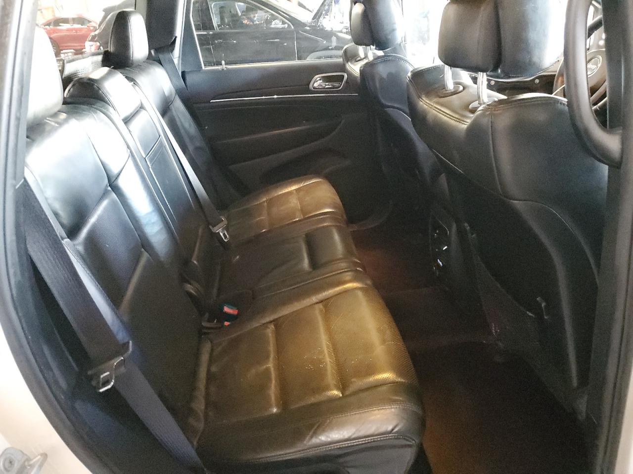 2018 Jeep Grand Cherokee - Image 11