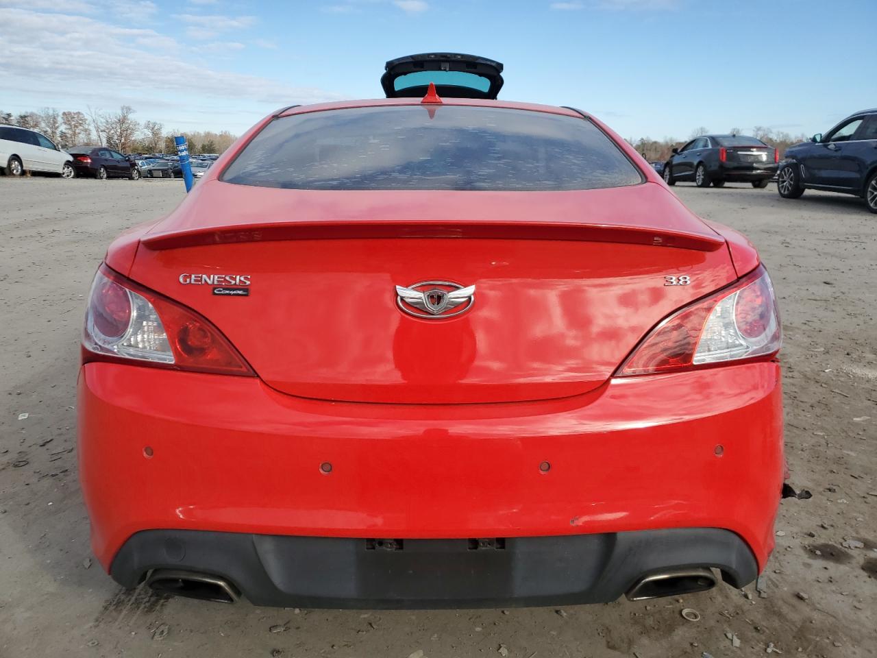 2010 Hyundai Genesis Coupe 3.8L VIN: KMHHU6KH5AU019372 Lot: 82832154