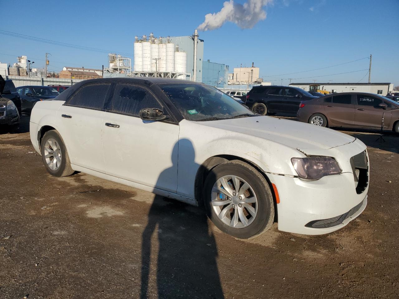 VIN 2C3CCAAG4FH749589 2015 CHRYSLER 300 no.4