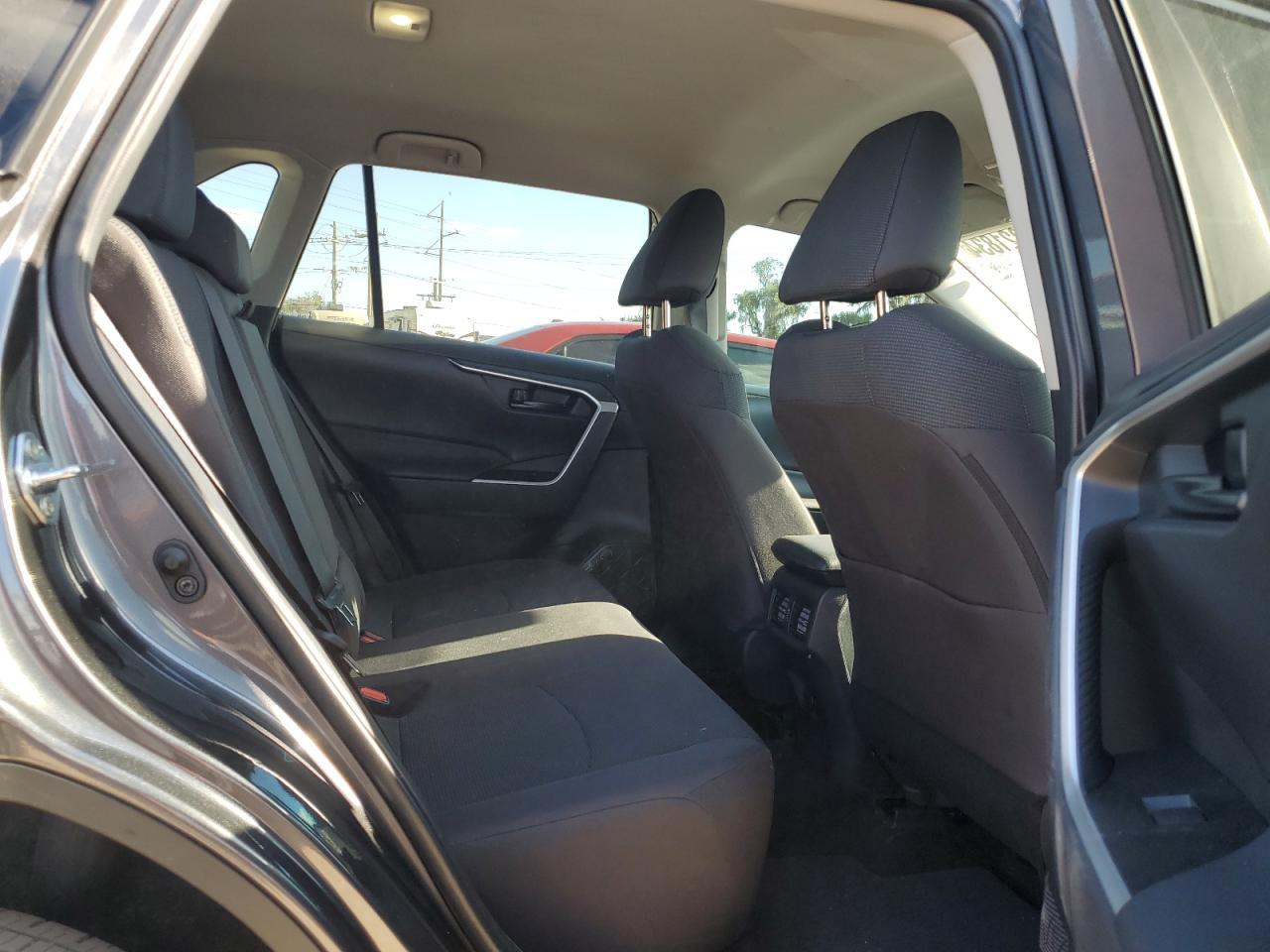 2024 Toyota RAV 4 - Image 11